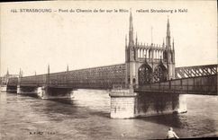 CPA Strasbourg Pont du Chemin de fer sur le Rhin Reliant Strasbourg a Kehl 
