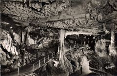 CPA Grottes de Betharram Le Passage entre la grande Salle et la salle des Lustres 