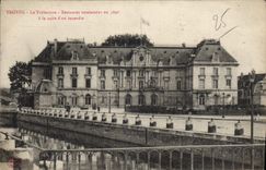 CPA Troyes La Prefecture Restauree Totalement en 1892 a la suite d'un Incendie 