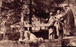 CPA Lourdes HP Le Calvaire VII Station Jesus tombe pour la deuxieme fois 