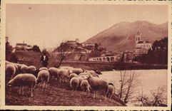 CPA Lourdes La Basilique et le Chateau Fort 
