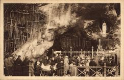 CPA Lourdes Interieur de la Grotte Miraculeuse 