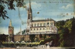 CPA Lourdes La Grotte et la Basilique 