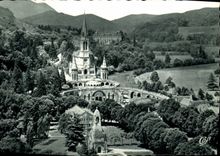 CPA Lourdes La Basilique et le Monument interallie 