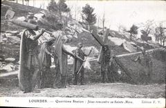 CPA Lourdes Quatrieme Station Jesus rencontre sa Saite Mere 