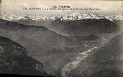 CPA Lourdes La Vallee d'Argeles et la Chaine des Pyrenees 