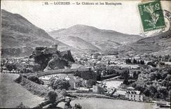 CPA Lourdes Le Chateau et les Montagnes 