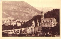CPA Lourdes La Basilique et le Pic du Jer 