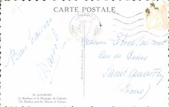 CPA Lourdes La Basilique et la Montagne du Calvaire 