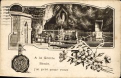 CPA Lourdes A la Grotte Benie j'aie prie pour vous 