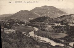 CPA Lourdes Vue general et le Gave 