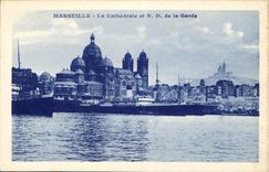 CPA Marseille La Cathedrale et N D de la Garde Bateaux