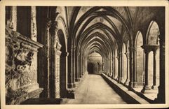 CPA Arles Bouches du Rhone Interieur du Cloitre de St Trophime 