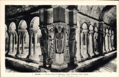 CPA Arles Cloitre Saint Trophime les Galeries XII siecle 