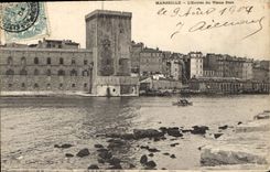 CPA Marseille l'entree du Vieux Port 