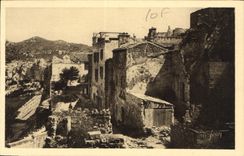 CPA Paysages et Pierre de Provence les Baux B du R le Vallon de la Fontaine a gauche la voie romaine