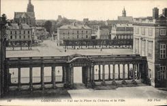 CPA Compiegne Vue sur la Place du Chateau et la Ville 