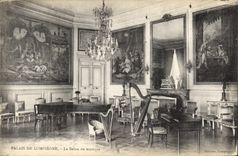 CPA Palais de Compiegne Le Salon de musique 