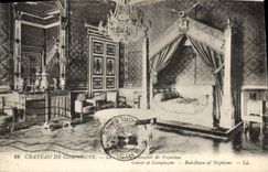 CPA Chateau de Compiegne la Chambre a coucher de Napoleon 
