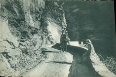 CPA Route des Alpes Gorges superieures du Cians Cheval Folklore