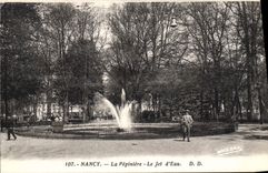 CPA Nancy La Pepiniere Le Jet d'Eau 