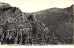 CPA Environs de Grasse Gourdon et le Viaduc du Loup 