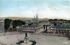 CPA Nancy Meurthe et Moselle La place Stanislas et l'Eglise Saint Epevre 