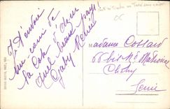 CPA Menton Vue prise de Garavan entre les Fleurs 