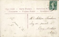 CPA Heureux Noel Enfant Luge