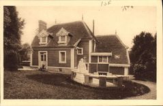 CPA Les Buissonnets Facade nord prise du grand jardin 