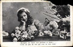 CPA Acceptez ces Heurs aux parfums si doux Enfant Fleurs