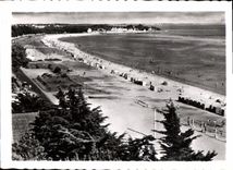 CPM Carnac Plage Morbihan La grande plage de Carnac vue vers la Pointe de Beaumer 