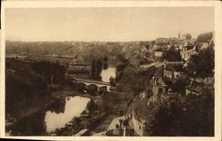 CPA Le Poitou Pittoresque Poitiers Vienne Vallee du Clain le Pont du Chemin de Fer les coteaux de la