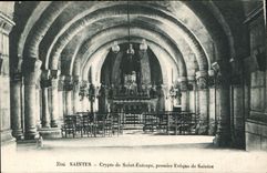 CPA Saintes Crypte de Saint Eutrope premier Eveque de Saintes 
