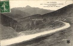 CPA Les Pyrenees route de Bagneres a Luchon le Col d'Aspin et le Pic du Midi 