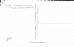 CPA Roquebrune Alpes Maritimes les Creneaux du Chateau a l'arriere plan la Principaute de Monaco