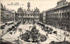 CPA Lyon Place des terreaux 