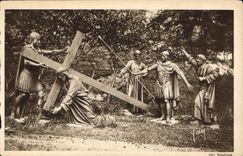 CPA III Station Jesus Tombe sous le poids de sa Croix 