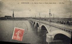 CPA Bordeaux le Pont de Pierre et l'Eglise Saint Michel 