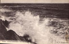 CPA Cotes bretonnes Mer de ressac