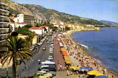 CPA Menton La Plage et le Quai Generale Leclerc de Hautecloque 