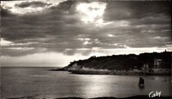 CPA Saint Palais sur Mer Ch Mme Contre jour sur la Pointe des Pierrieres 