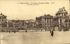 CPA Versailles Le Chateau Facade du Palais 