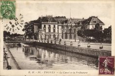 CPA Troyes Le Canal et la Prefecture 