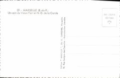CPA Marseille B du R Un coin du Vieux Port et ND de la Garde Bateaux