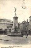 CPA Troyes Monument des Bienfaiteurs 