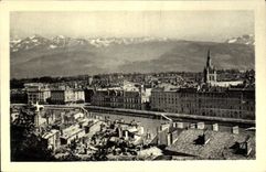 CPA Grenoble Vue generale Teleferique sur l'Isere et le Jardin de Ville 