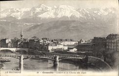 CPA Le Dauphine Grenoble L'Isere et la Chaine des Alpes 
