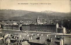 CPA Grenoble Vue generale L'Isere et les Quais 