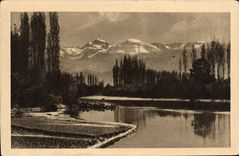 CPA Grenoble Les Bords de l'Isere et la Chaine des Alpes 